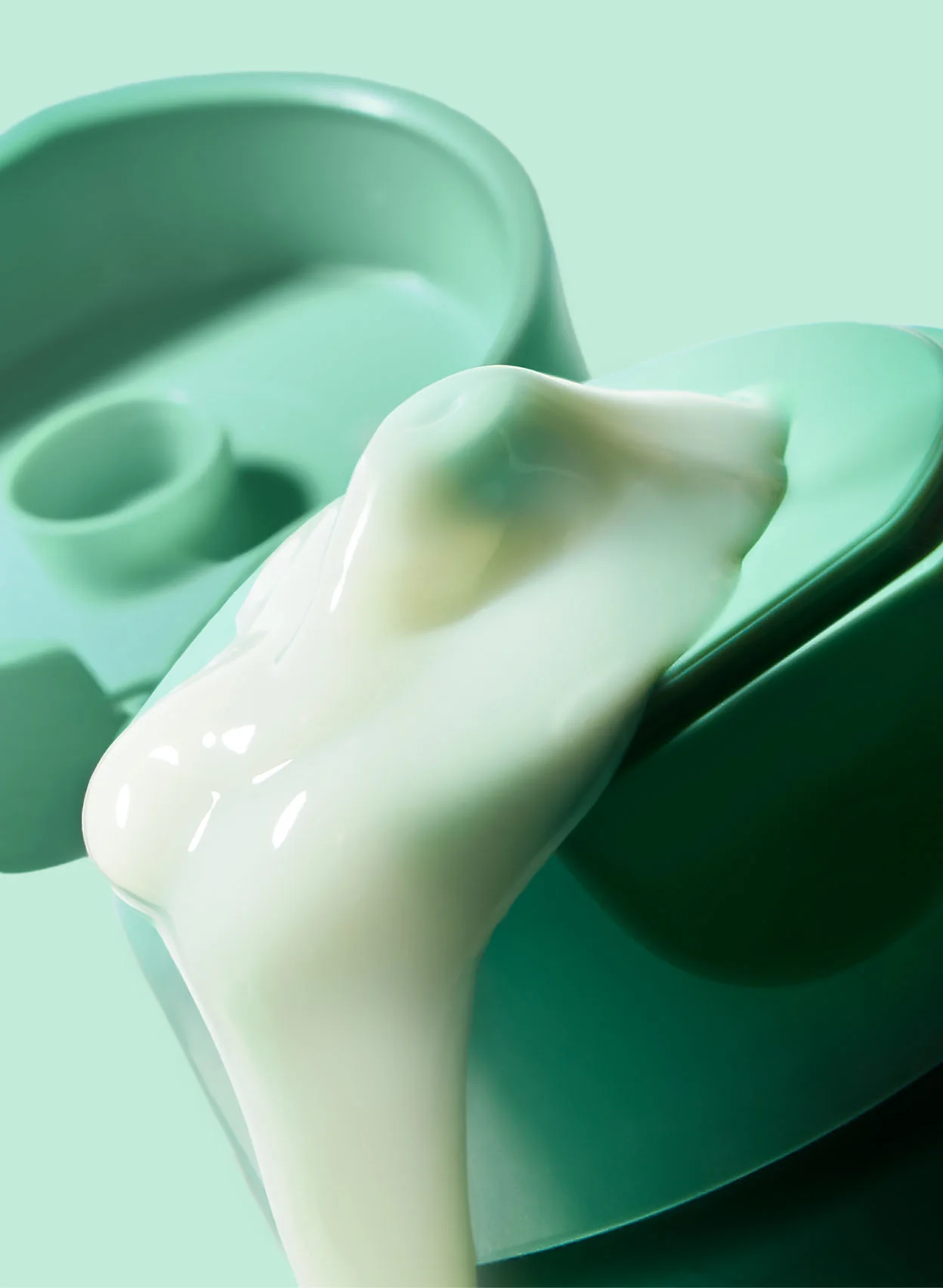 Redness Relief Soothing Cleanser - Image 3